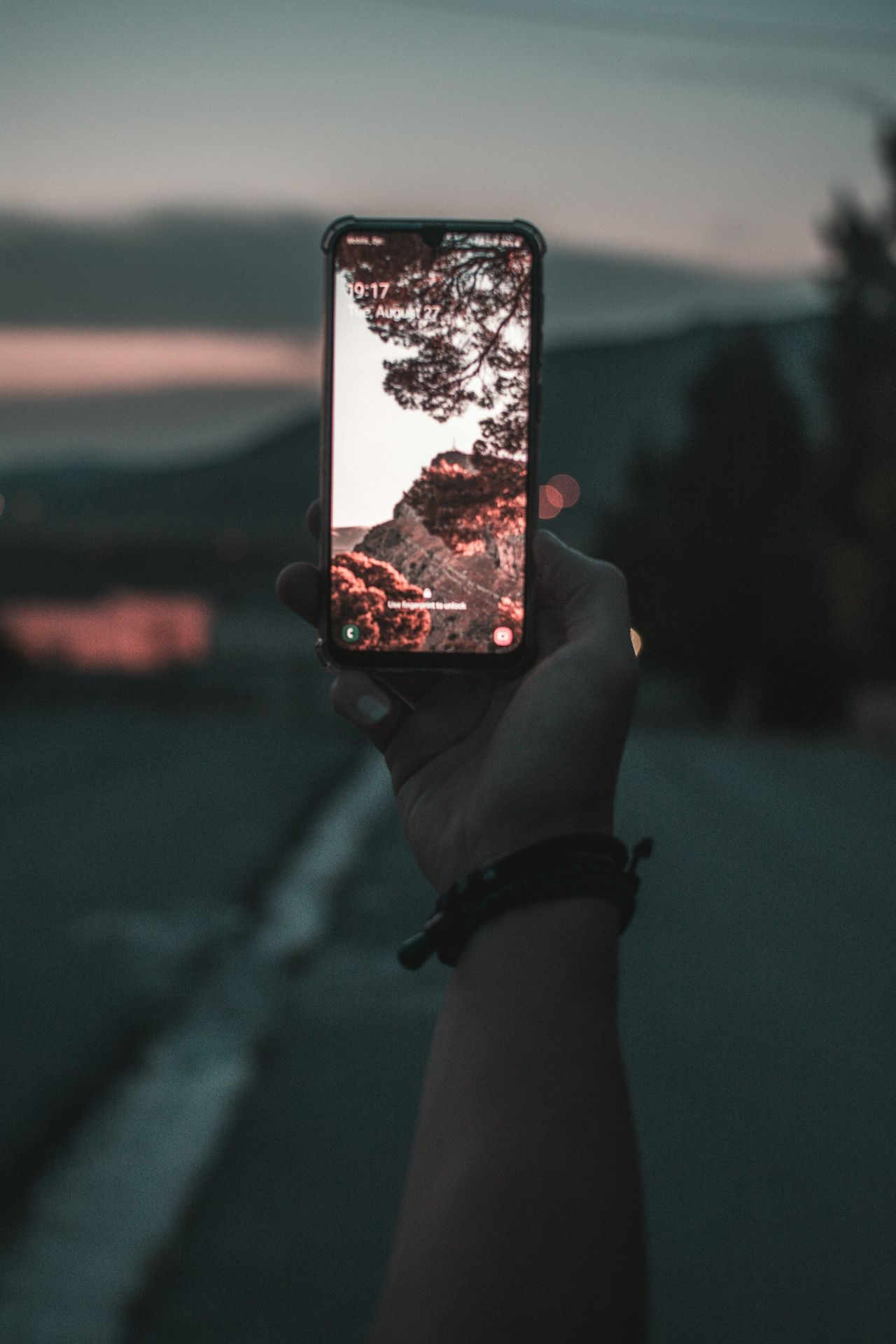 black Android smartphone close-up photography